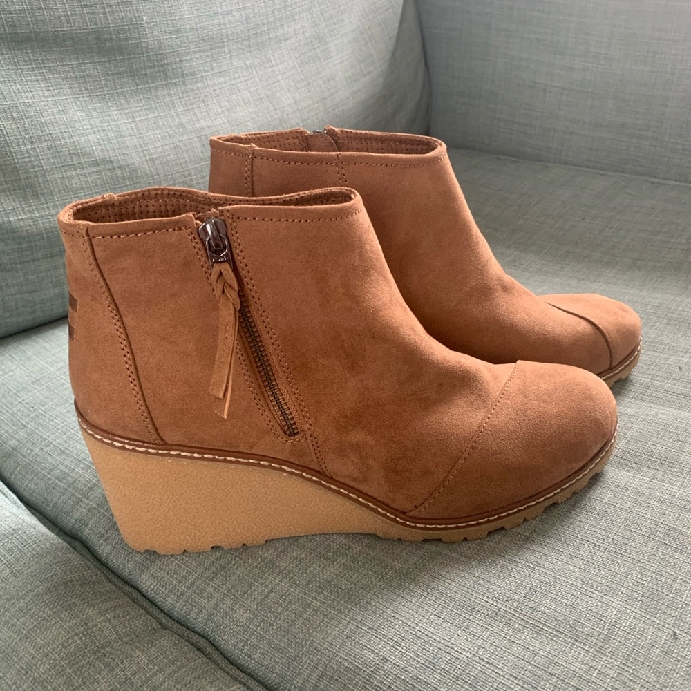 Toms Ankle Boots NWT